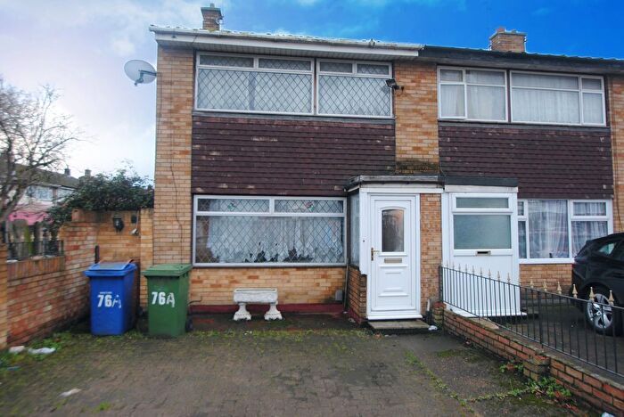 3 Bedroom Semi-Detached House For Sale In Brennan Road, Tilbury, RM18