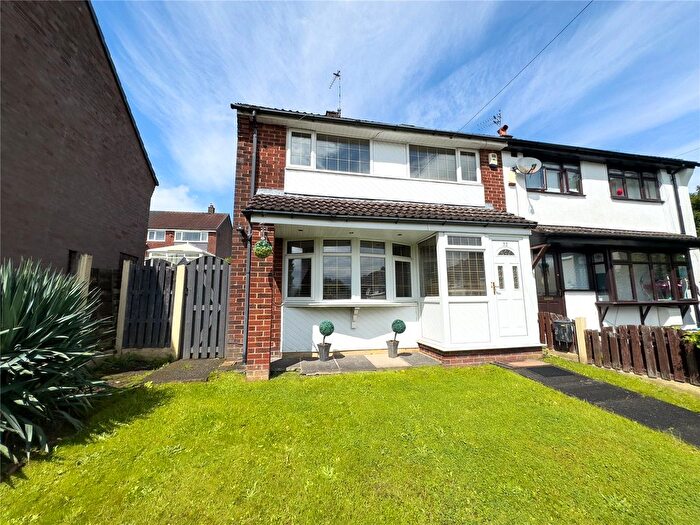 3 Bedroom Semi-Detached House For Sale In Tintern Road, Middleton, Manchester, M24