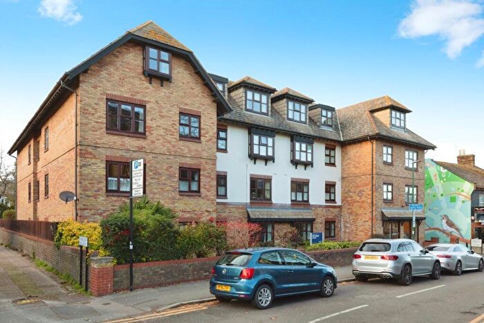 1 Bedroom Retirement Property For Sale In Nightingale Lane, London, E11
