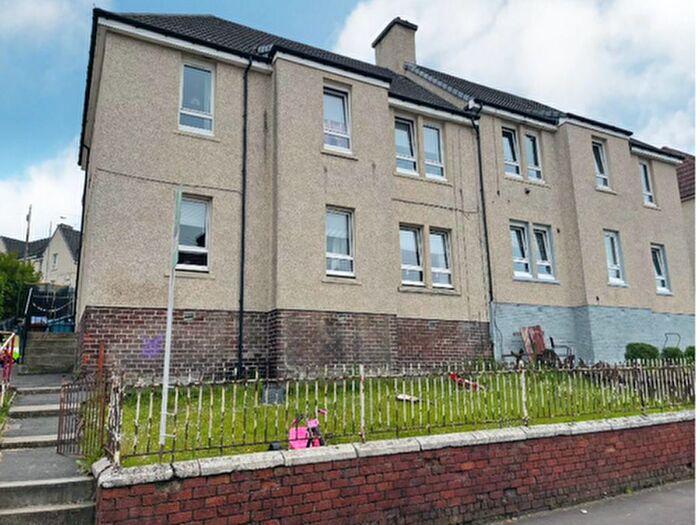 3 Bedroom Flat To Rent In Queens Crescent, Chapelhall, ML6