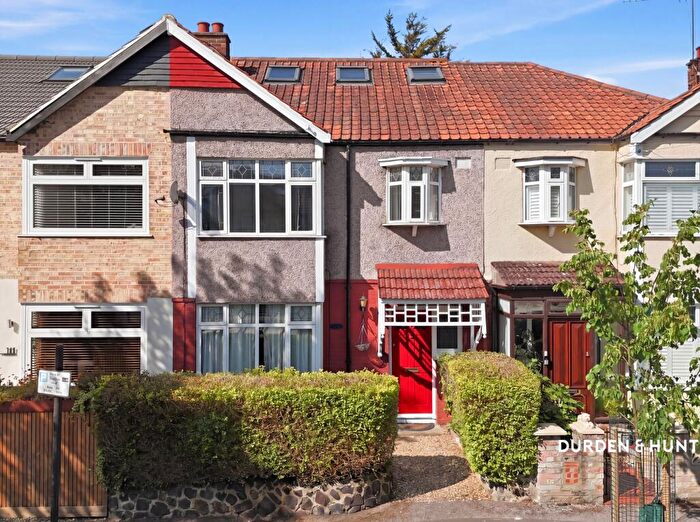 4 Bedroom Terraced House For Sale In Cavendish Drive, Wanstead, E11