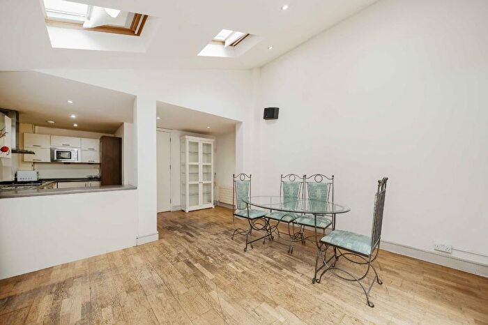 2 Bedroom Property To Rent In Brondesbury Road, London, NW6