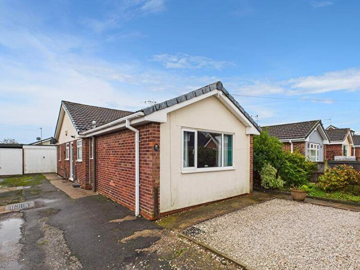 2 Bedroom Semi-Detached Bungalow For Sale In Maid Marian Avenue, Bilsthorpe, NG22