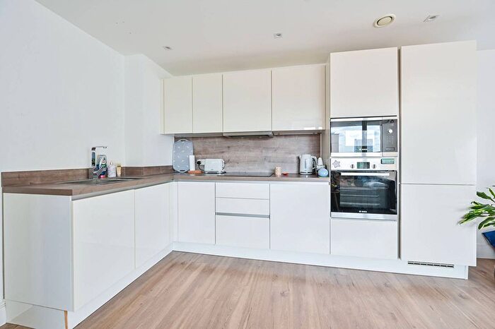 1 Bedroom Flat To Rent In Rope Street, Canada Water, London, SE16