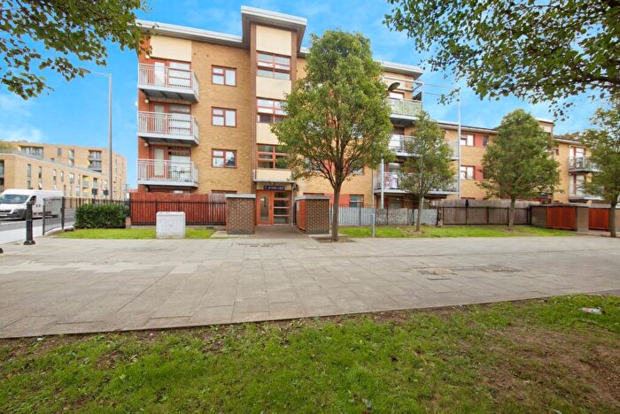 1 Bedroom Flat For Sale In Cooke Street, Barking, IG11