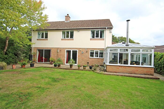 4 Bedroom Detached House For Sale In Badgers Copse, New Milton, Hampshire, BH25