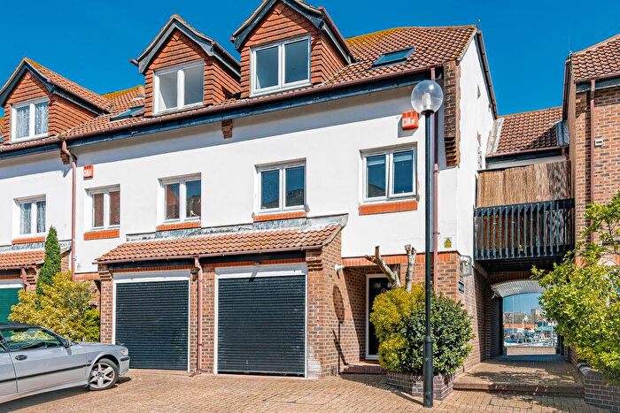 4 Bedroom Town House For Sale In Spice Quay, Broad Street, Old Portsmouth, PO1