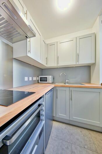 Studio To Rent In Sloane Avenue, London, SW3