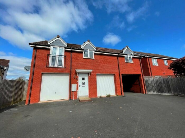 2 Bedroom House To Rent In Nile Road, EX2