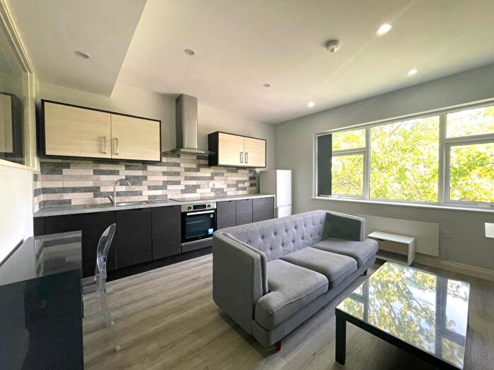 Flat To Rent In Low Lane, Horsforth, Leeds, West Yorkshire, LS18