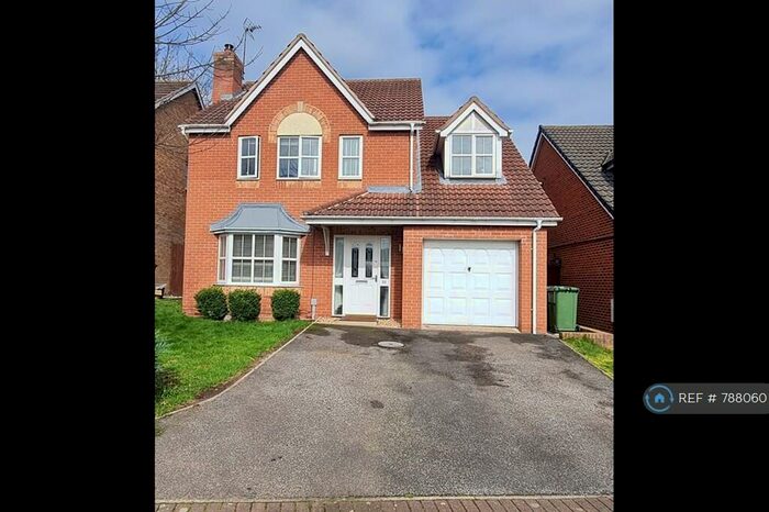 4 Bedroom Detached House To Rent In Fairway Drive, Nottingham, NG4