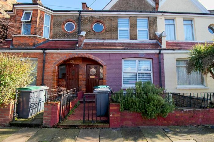 1 Bedroom Flat To Rent In Mark Road, London, N22