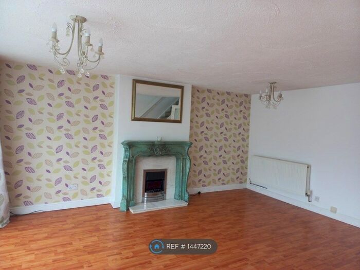 3 Bedroom Terraced House To Rent In Ashdale Drive, Birmingham, B14