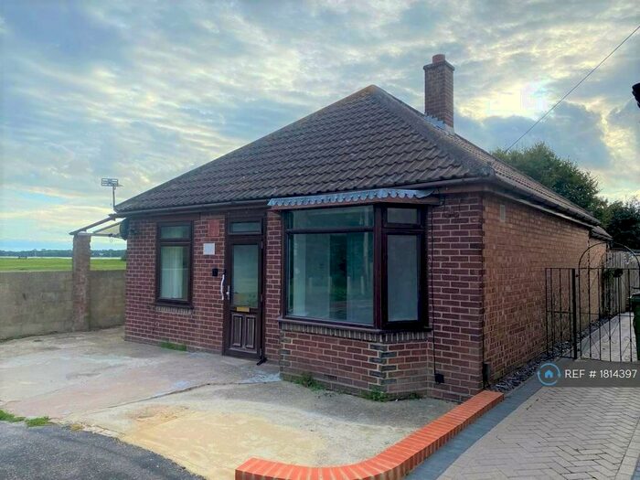 2 Bedroom Bungalow To Rent In Kent Grove, Fareham, PO16