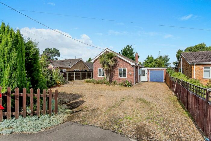 3 Bedroom Detached Bungalow For Sale In Smeeth Road, Marshland St. James, Wisbech, PE14