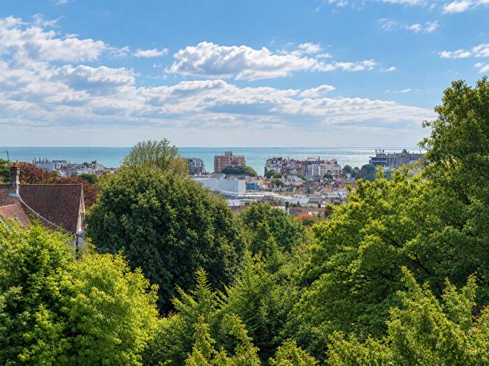 3 Bedroom Flat For Sale In Selwyn Road, Eastbourne, BN21
