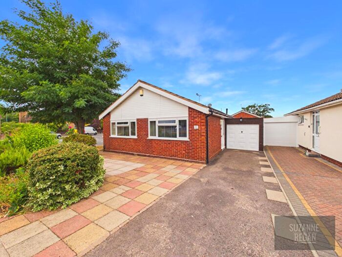 2 Bedroom Bungalow For Sale In Garth Crescent, Binley, Coventry, CV3