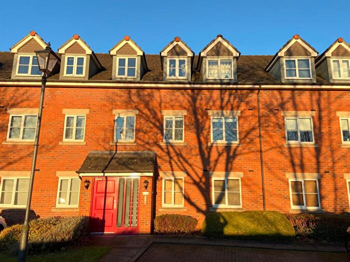 2 Bedroom Apartment To Rent In Wycliffe Court, Chester, CH2