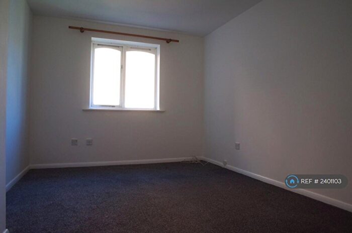 1 Bedroom Flat To Rent In Duncombe Court, Purfleet, RM19