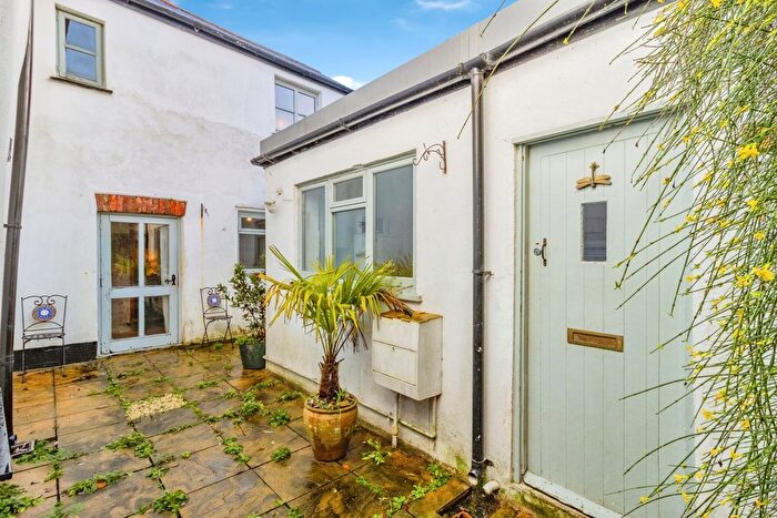 2 Bedroom Property For Sale In Harbertonford, Totnes, Devon, TQ9