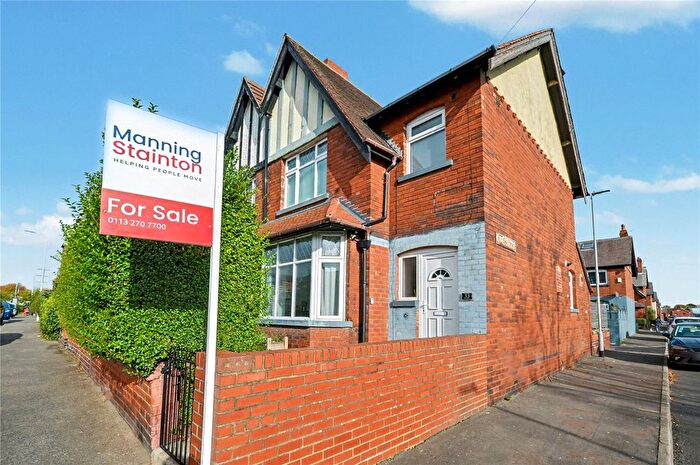 3 Bedroom End Terrace House For Sale In Barkly Road, Beeston, Leeds, West Yorkshire, LS11