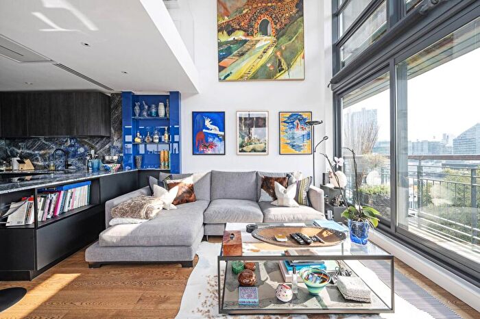 2 Bedroom Penthouse To Rent In City Road, Old Street, London, EC1Y