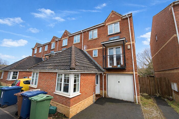 5 Bedroom Semi Detached House To Rent In Troy Close, Oxford, OX3