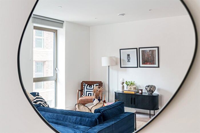 1 Bedroom Flat To Rent In Anchors Point, Gallions Reach, E16