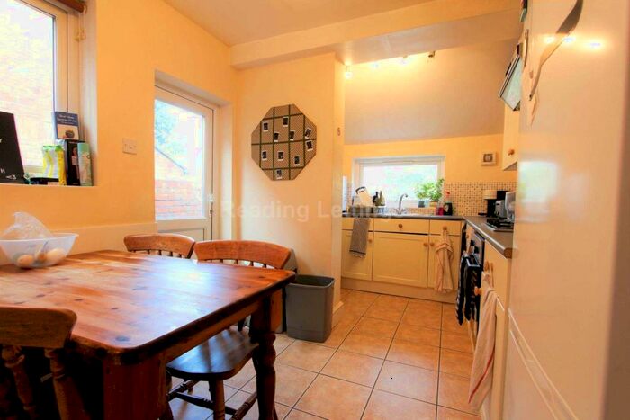 3 Bedroom Terraced House To Rent In St Edwards Road, Reading, RG6
