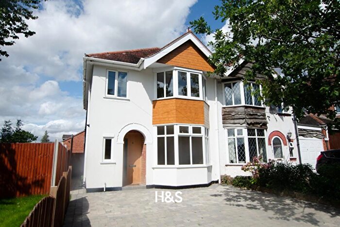 3 Bedroom Semi Detached House To Rent In Bills Lane, Shirley, Solihull, B90