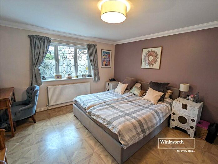 3 Bedroom Bungalow For Sale In Firshill, Christchurch, Dorset, BH23
