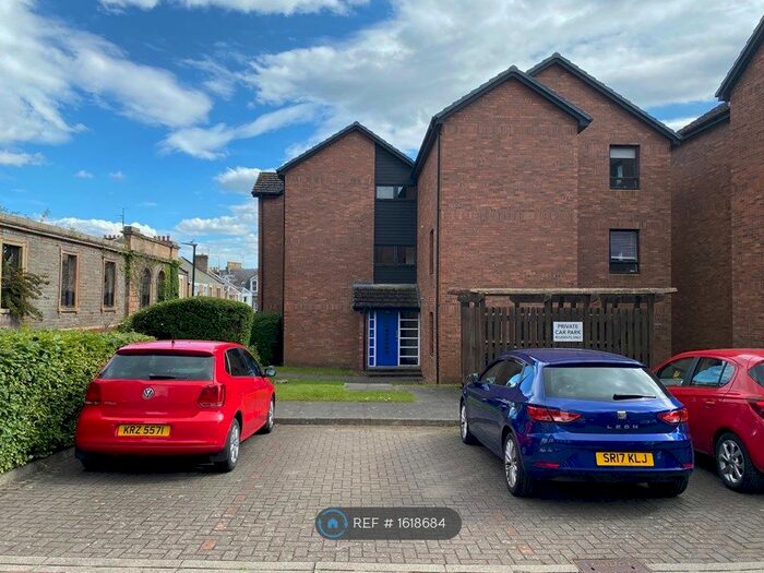 2 Bedroom Flat To Rent In Shepherds Loan, Dundee, DD2