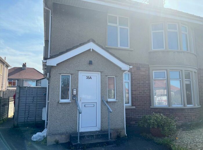 2 Bedroom Flat To Rent In Colwyn Avenue, Morecambe, LA4