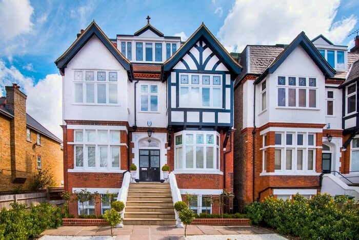 2 Bedroom Flat To Rent In Kings Road, Richmond, TW10