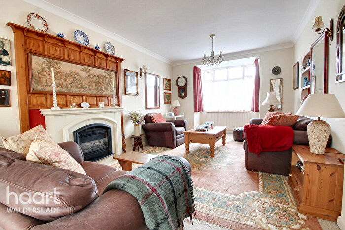 4 Bedroom Detached House For Sale In Walderslade Road, Chatham, ME5
