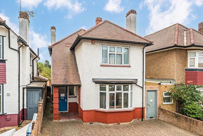 1 Bedroom Flat To Rent In Staines Road, Hounslow, TW3