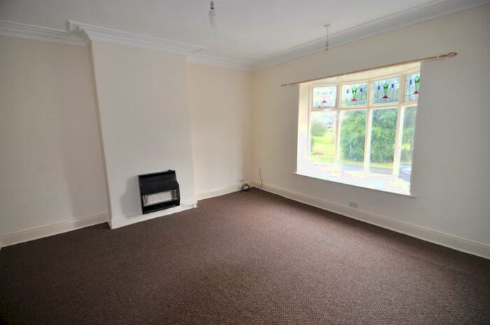 3 Bedroom Flat To Rent In Bradford Road, Shipley, Bradford, BD18