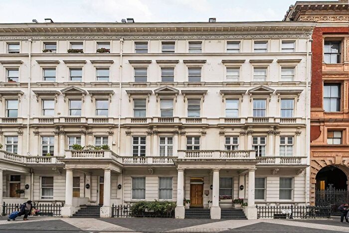 2 Bedroom Flat To Rent In Princes Gate, South Kensington, London, SW7