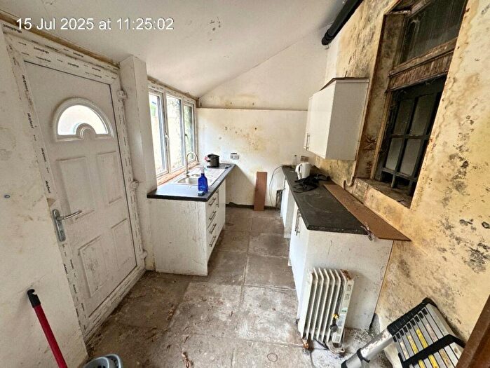 3 Bedroom Terraced House For Sale In Tichborne Road, Bradford, West Yorkshire, BD5