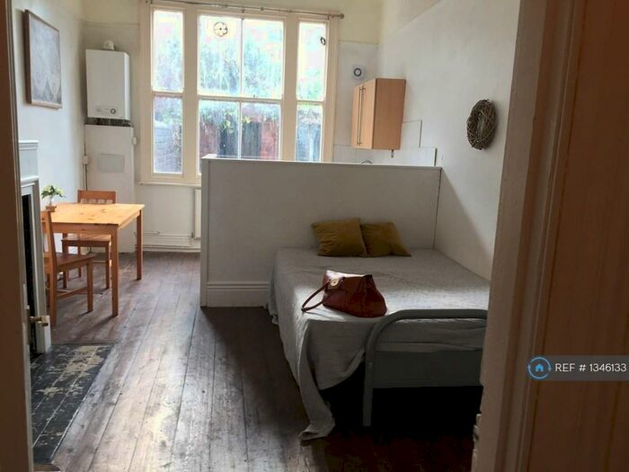 Studio To Rent In Priory Road, Sheffield, S7