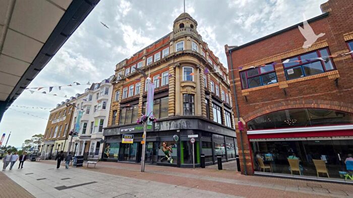 2 Bedroom Apartment To Rent In Royal Mews, Southend-On-Sea, SS1