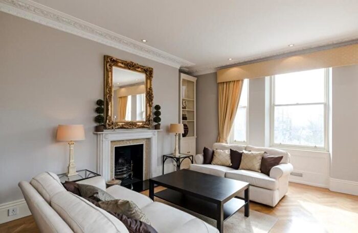 2 Bedroom Flat To Rent In Hyde Park Street, Paddington, London, W2