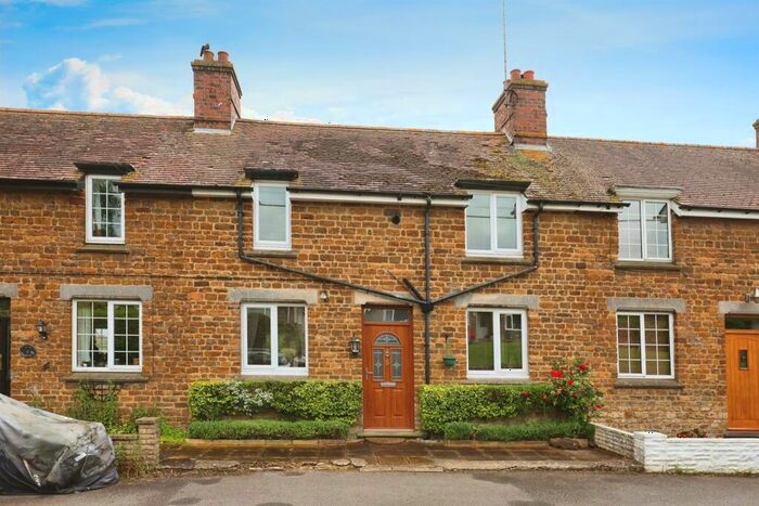 2 Bedroom Terraced House For Sale In New Terrace, Byfield, Daventry, NN11