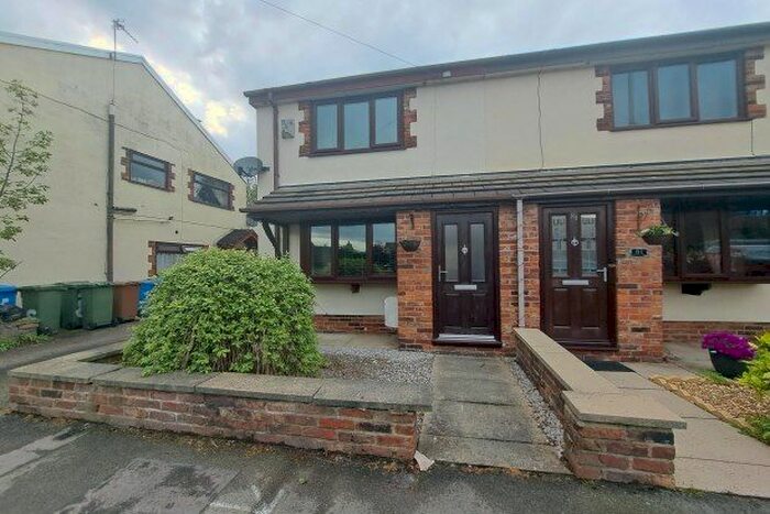 2 Bedroom Semi-Detached House To Rent In Victoria Street, Hyde, SK14