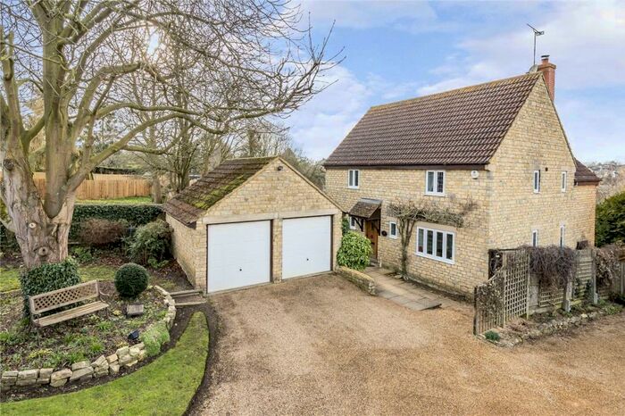 3 Bedroom Detached House For Sale In Orchard Lane, Denton, Northamptonshire, NN7