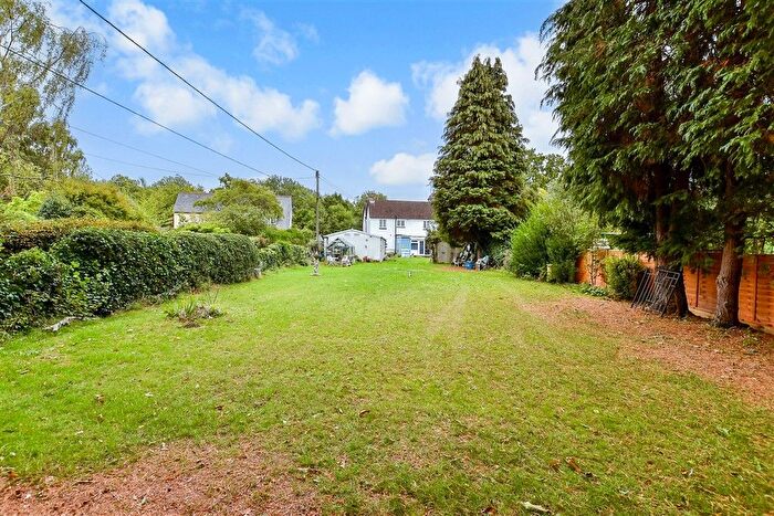 4 Bedroom Semi Detached House For Sale In Bysing Wood Road, Faversham, Kent, ME13