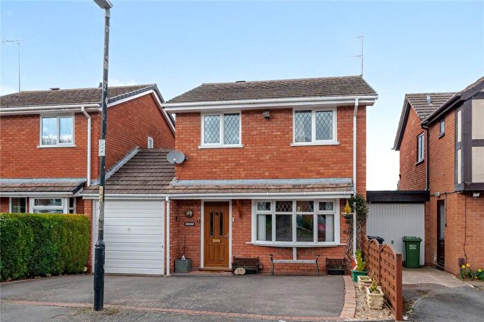 3 Bedroom Link Detached House For Sale In Nightingale Drive, Kidderminster, Worcestershire, DY10
