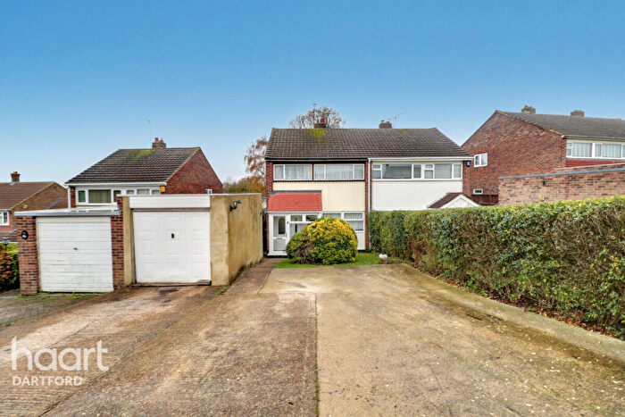 3 Bedroom Semi Detached House For Sale In Stonewood, Dartford, DA2