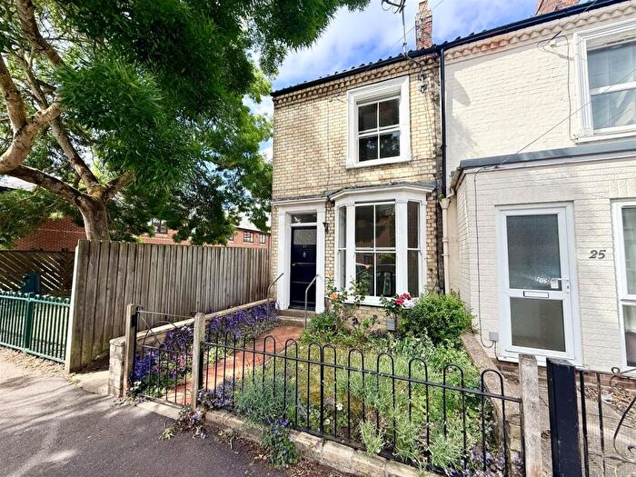2 Bedroom End Of Terrace House For Sale In Edinburgh Road, Norwich, NR2