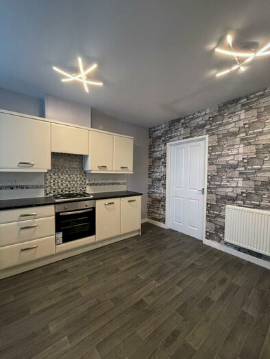 3 Bedroom House To Rent In Oxford Road, Burnley, BB11